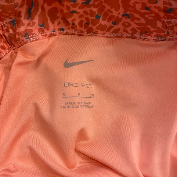 Nike Women’s Training Athletic Lined Shorts New size small - Picture 8 of 12